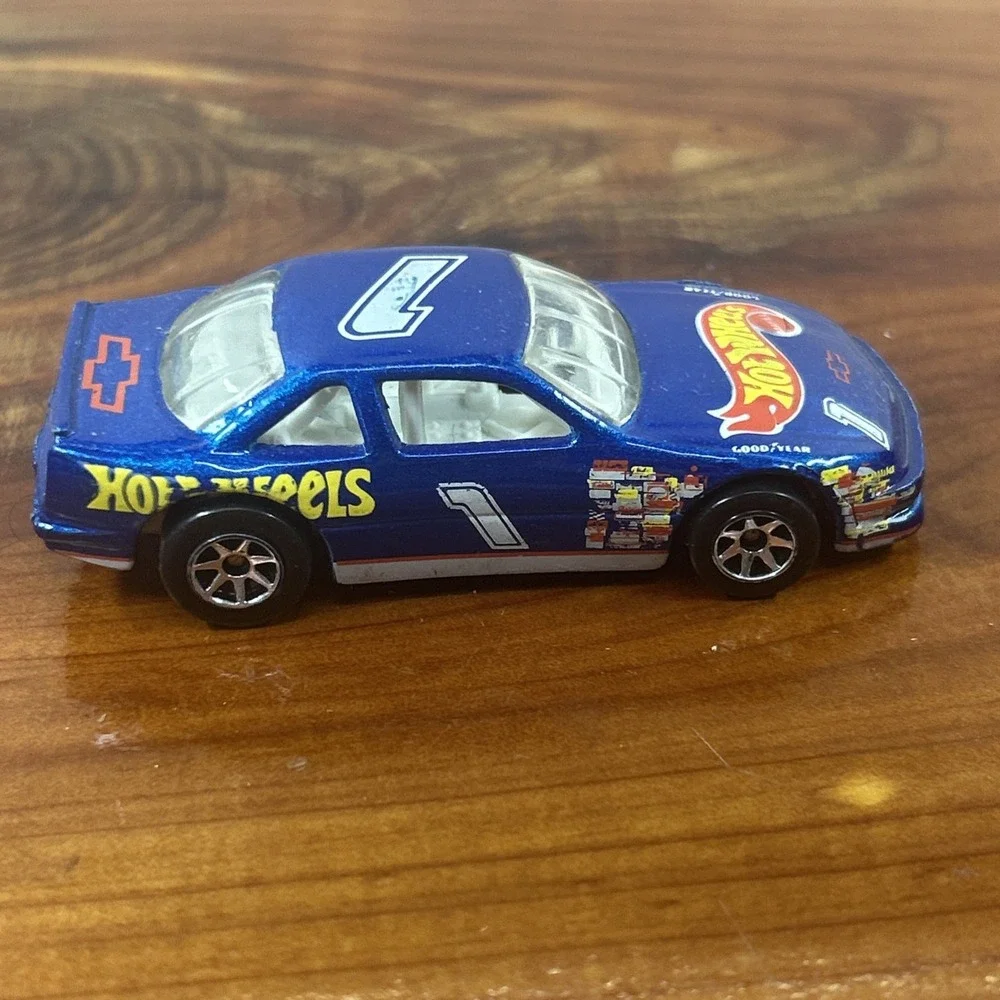 Hot Wheels Chevy Lumina Stocker Loose New Mint Condition 1991 Blue‎ UH 1:64